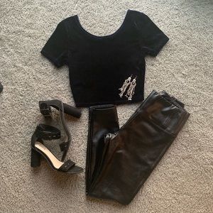 Navy blue velvet short sleeve crop top